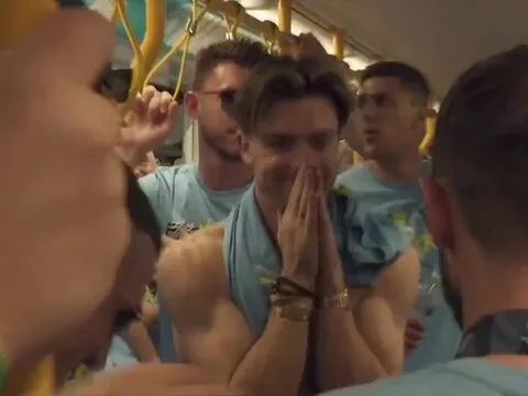 Jack Grealish năn nỉ sao Man City không đến PSG