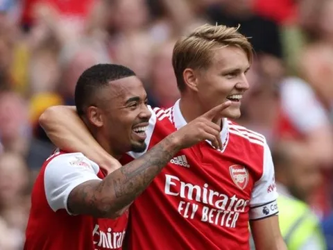 Chuyên gia lóa mắt với 2 cầu thủ Arsenal