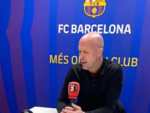 Sếp lớn Barca thừa nhận tin sét đánh