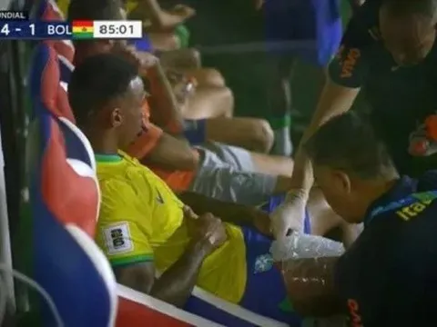 Hình ảnh khiến Mikel Arteta toát mồ hôi hột ở kỳ nghỉ quốc tế