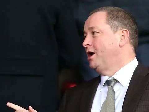Vừa bán Newcastle, Mike Ashley lập tức thâu tóm CLB mới?