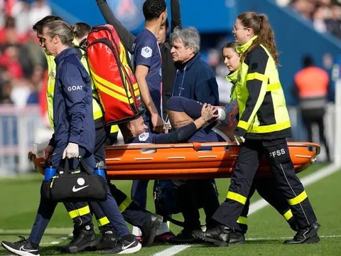 Đã rõ tình trạng của Neymar sau khi rời sân bằng cáng