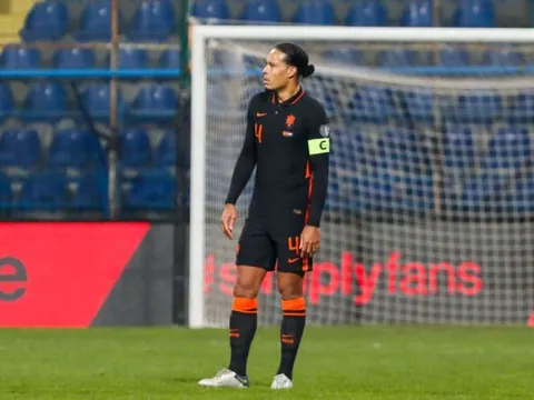 'Hàng thủ của họ bất cẩn khi có Van Dijk'