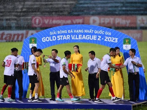 Đánh bại Huế, Long An mở hội ngày nhận HCĐ giải Hạng Nhất 2023