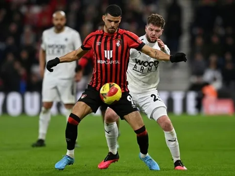 Tottenham thực hiện động thái gây "sốc" cuối phiên chợ Đông