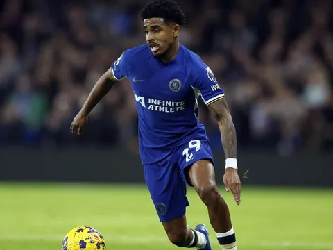 Romano xác nhận, West Ham thất bại trong cuộc chiến giành Maatsen