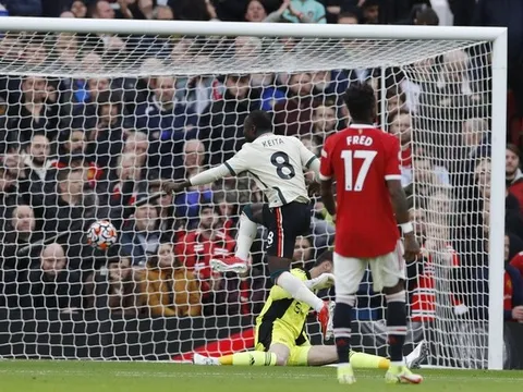 HLV Troussier: "Rất thất vọng nhưng toàn đội phải nỗ lực giành chiến thắng trước Iraq"