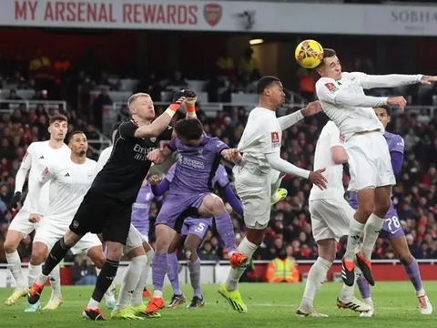 Martin Keown nêu đích danh 3 cầu thủ Arsenal giúp Liverpool thắng trận