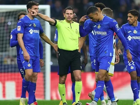 Getafe quyết bảo vệ Mason Greenwood đến cùng