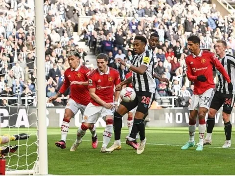 Sân Old Trafford chỉ nên có 1 vị vua, và đó là Ten Hag