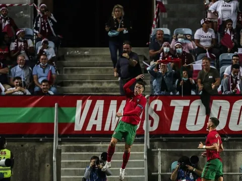 Liên tục lập công, Sancho tái lập thành tích tại M.U