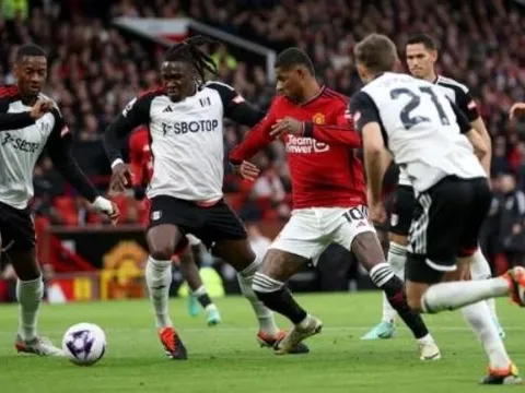 Thắng M.U, HLV Fulham ca ngợi 2 cầu thủ