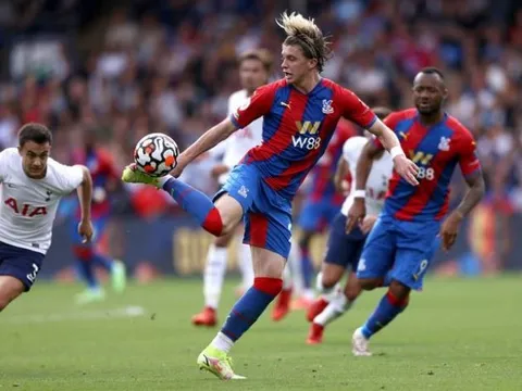 Huyền thoại khuyên Chelsea giữ lại Conor Gallagher