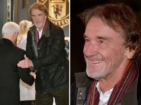 Sir Jim đội mưa đến thăm Old Trafford