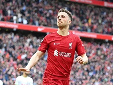 Diogo Jota ăn ý với tân binh Liverpool ngay trận đầu tiên