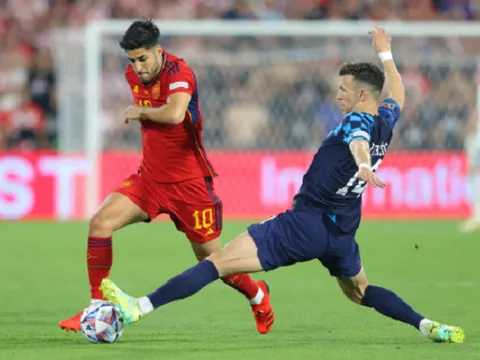 Dàn cận vệ già Croatia kiên cường trước Tây Ban Nha