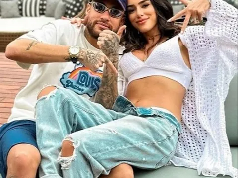 Cuộc sống viên mãn, sang trọng của Neymar và bạn gái