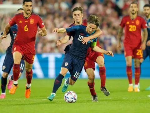 Huyền thoại tuyển Ý lên tiếng ca ngợi tài năng của Harry Maguire