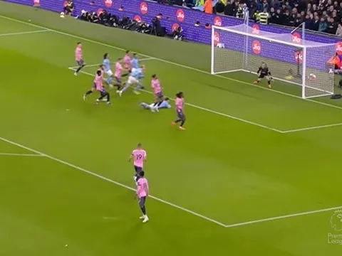 "Một trong những bản hợp đồng tồi tệ nhất của kỷ nguyên Klopp"