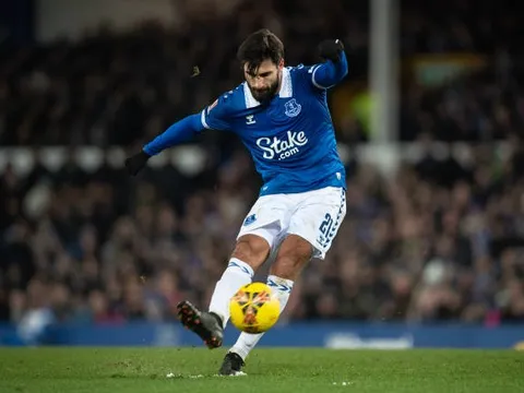 Gomes chấm dứt kỷ lục đáng buồn của Everton sau trận thắng Palace