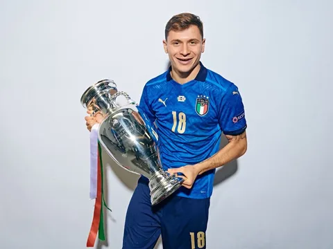 Fabrizio Romano cập nhật vụ Newcastle theo đuổi 'siêu tiền vệ' Inter