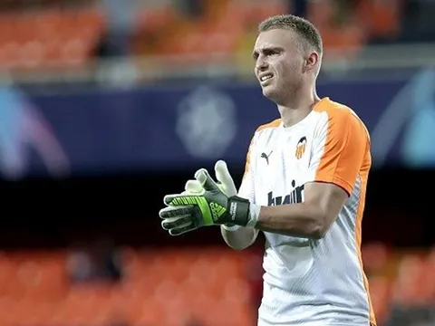 Mua sắm ồ ạt, Chelsea chốt tương lai Thiago Silva