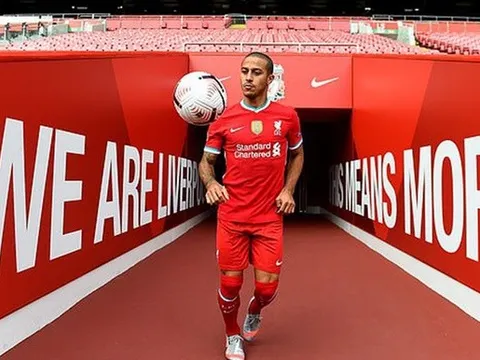 Ngoại hạng Anh và Bundesliga quan tâm đến trung vệ người Đức