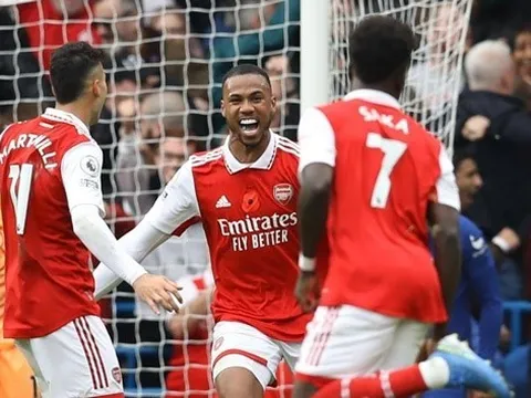 Toàn cảnh Bruno hờ hững khiến Ronaldo ngơ ngác