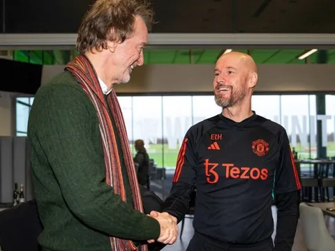 Vừa gặp mặt, Ten Hag đã tranh thủ "nịnh" chủ mới của M.U