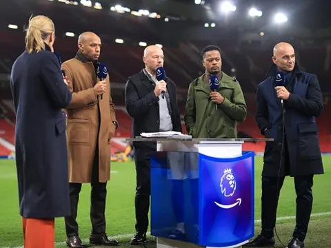 Lo giùm cho Arsenal, Evra bị Henry ngắt lời