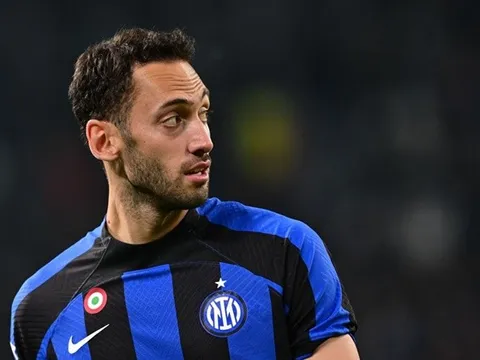 Màn trình diễn ngoạn mục của Calhanoglu trước Juve