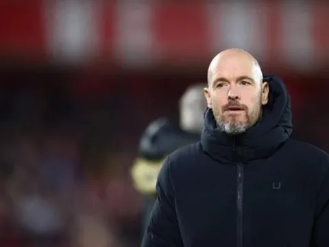 Rũ bùn đứng dậy, Klopp biến Liverpool thành đội bóng thiện chiến