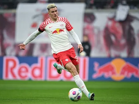 Lộ thông tin điều khoản giải phóng hợp đồng của Sesko