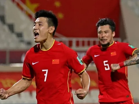 Casemiro át vía Gavi, CĐV Man Utd phát rồ