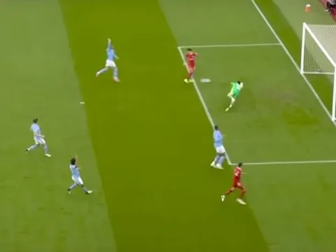 Tất tần tật về Mainoo: Đẩy De Jong vào quên lãng; Kế thừa Pogba