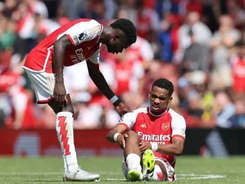 Arsenal đón cú hích Timber