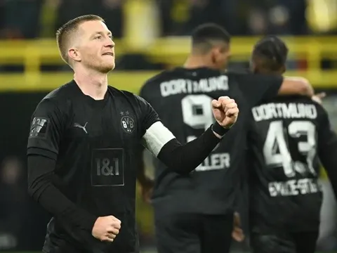 Reus báo tin xấu cho Man Utd