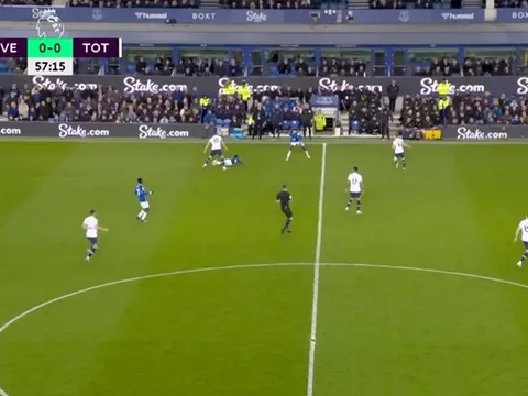 Lautaro Martinez "out trình" cả Serie A