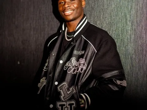 Lối sống khác biệt của Saka và Grealish