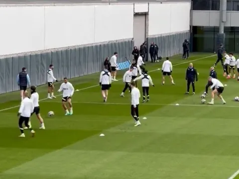 Top 10 hậu vệ cánh xuất sắc nhất mọi thời đại