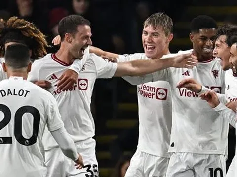 Vết gợn của MU: Chuyền 65%, thắng 27% tranh chấp