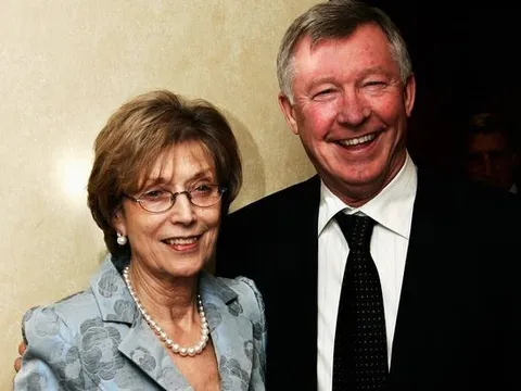 Vợ Sir Alex Ferguson qua đời