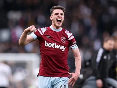 Cú hích Arsenal - Declan Rice xuất hiện