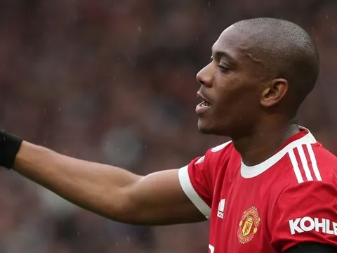 "1 lời nhắc nhở mạnh mẽ từ Martial đến các chỉ trích"