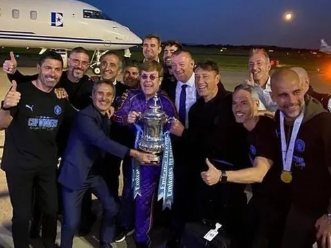 Tình bạn ít ai ngờ giữa Elton John và Man City
