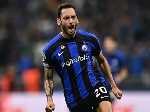 Calhanoglu đang trở thành một trong những tiền vệ hay nhất thế giới