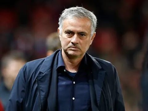 Mourinho bênh vực 'nhân vật phản diện' ở M.U