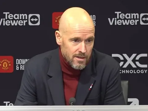 Carragher nêu vấn đề của 3 người tiền nhiệm và cái hay của Ten Hag