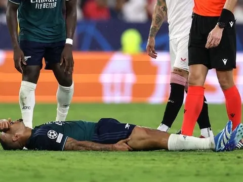 2 tin xấu cùng lúc ập đến Arsenal sau trận thắng Sevilla