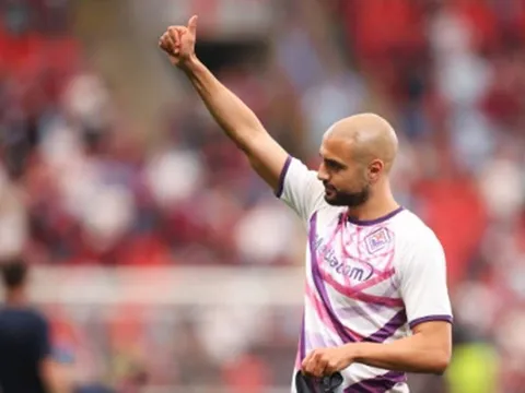 Phóng viên báo tin buồn cho M.U từ Serie A